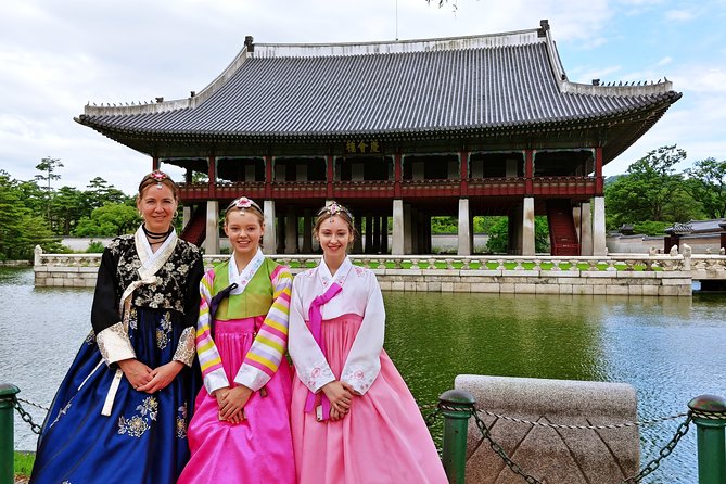Seoul Private Tour with hidden gem of Seoul - Myeongdong Shopping Street and N Seoul Tower 360-degree Finale