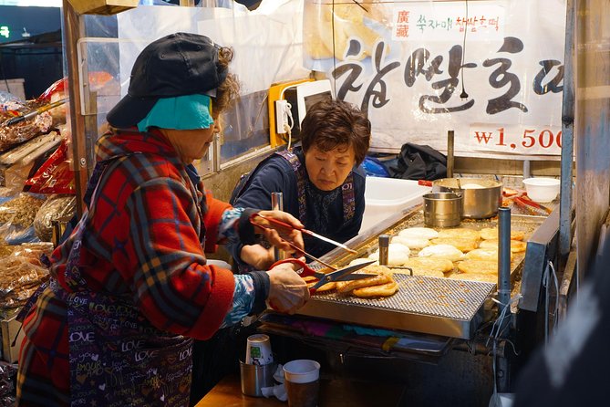 Seoul Street Food Market Tour - Small Group Energy: Why Max 10 Matters