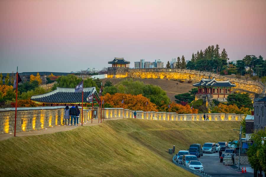 Seoul : Suwon Hwaseong Fortress+Starfield Library+Waujeongsa - Who this Suwon day trip is perfect for