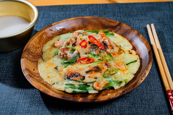 Seoul : Taste of Korea, Authentic Home-Style Cooking Class - Entering a Small-Group Hansik Kitchen in Jongno