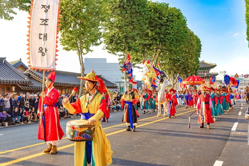 Seoul: The 62nd Suwon Hwaseong Cultural Festival Day Tour - Sept 28: Hanbok day, filming spots, and King Jeongjo’s Royal Parade