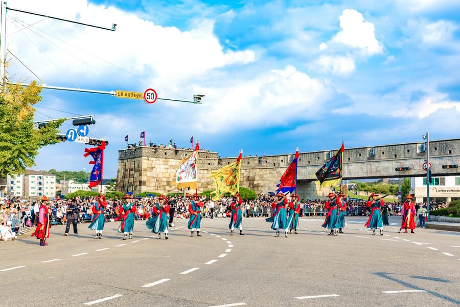 Seoul: The 62nd Suwon Hwaseong Cultural Festival Day Tour - Spotting K-drama filming locations without feeling lost
