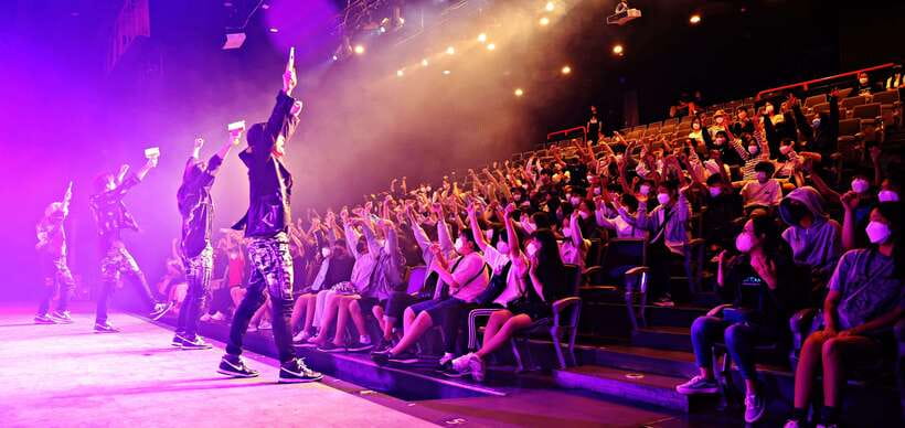 Seoul: The Painters Live Art K-pop Dance Show Ticket - Audience Participation Without the Awkwardness