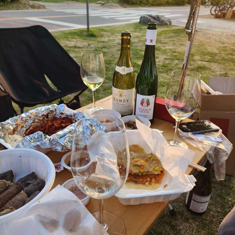 Seoul: Wine & Korean BBQ, Perfect Pairing Dinner in Sinchon - Should you book this Sinchon wine and Korean BBQ dinner?