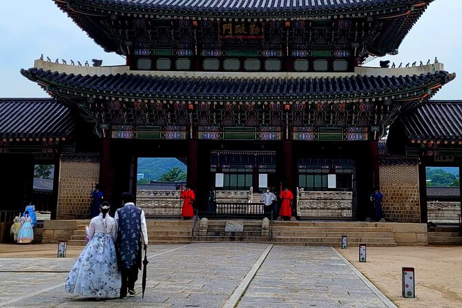 (Small Group) Palace & Seoul Old Town Highlights - Bukchon Hanok Village, Hanok Streets Between Royal Palaces