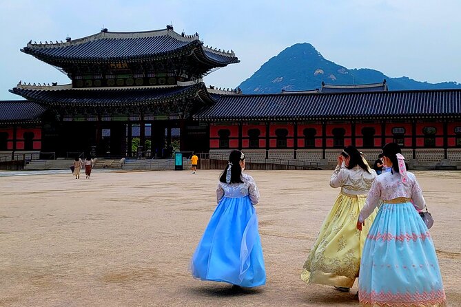 (Small Group) Palace & Seoul Old Town Highlights - Getting Oriented at Insadong, Tea Houses and Traditional Goods