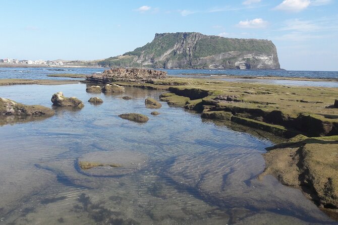 Small group Private Taxi Tour DAY experience in Jeju island - Hamdeok Beach and Olle Course 19, the quick “emerald coast” hit