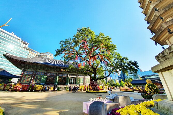 Small-Group Royal Palace and Seoul City Tour (hotel pick-up) - Gyeongbokgung Palace: the Joseon dynasty in full official mode
