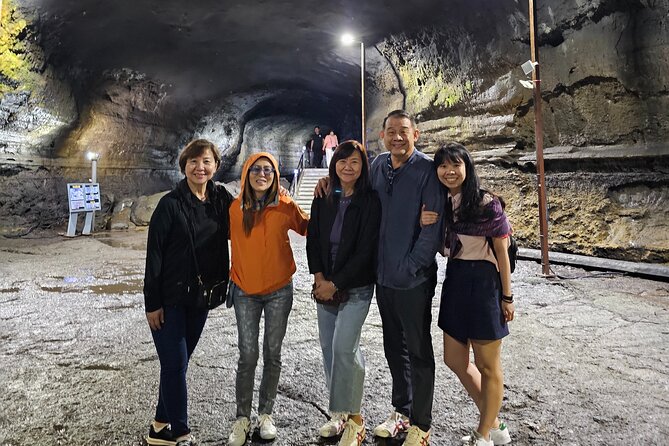 Small group tour FULL - PACKAGE Tour to All Areas in Jeju Island - A 10-hour Jeju sampler that makes sense with limited time