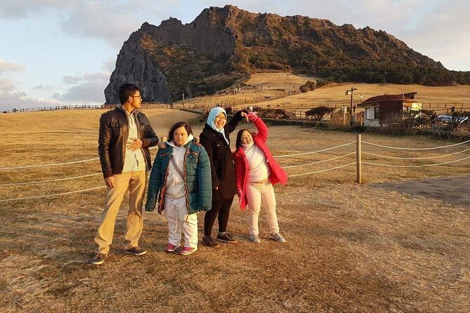 South and West Jeju Island Private Tour with Lunch in jeju island - O’sulloc Tea Museum: a calm reset that keeps the day balanced