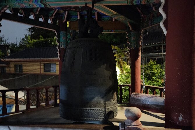 Spiritual Adventure : Into Inwangsan and Korean Shamanism - The Fortune Reading Opportunity, and How to Approach It
