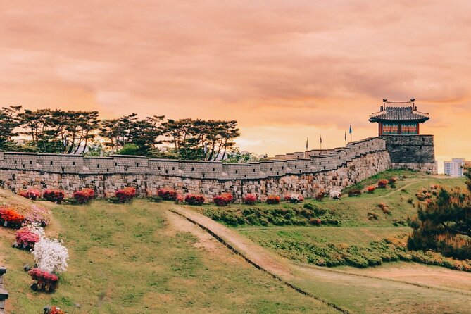 Suwon Hwaseong Fortress & Jangtaesan Full-Day Tour: Autumn Leaves - A 12-hour Autumn Escape from Seoul