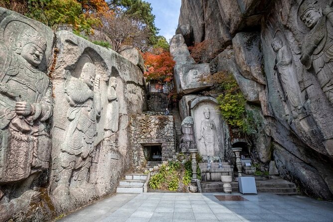 Temple Tour : Byeongpungam Seokbulsa Temple [Hiking+Cable car] - Seokbulsa Temple: 30 Minutes to Look, Not Just Snap