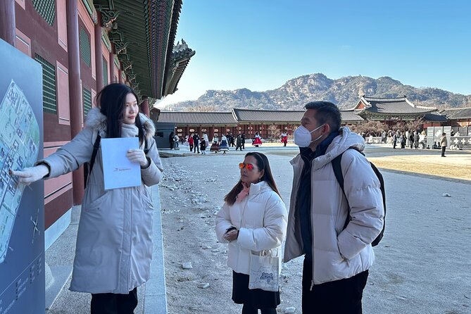 Time Travel in Seoul: Gyeongbokgung Palace, Folk Museum & Bukchon - Who should book this tour, and who might want more time