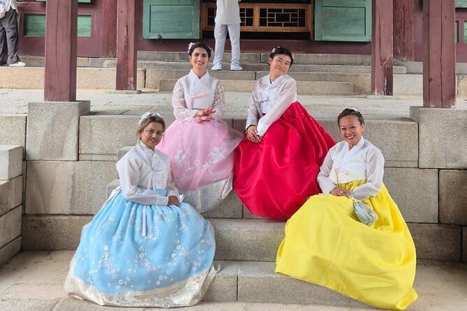 Tour Seoul’s oldest district with a storyteller from Bukchon - Samcheongdong and Bukchon: feng shui, politics, and power on land