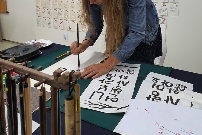 Write a Meaningful Korean Calligraphy Scroll in Insadong - Where It Fits in Your Seoul Day (Without Stress)