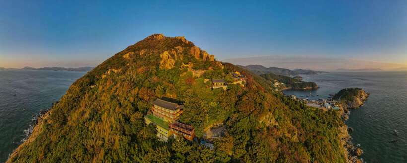 Yeosu: Private Taxi Car Private Charter Tour - 5 hours in Yeosu: Black Sand Beach to Odongdo by cable car